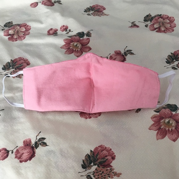 Daisies on Bright Pink: quality cotton face mask - Picture 5 of 8